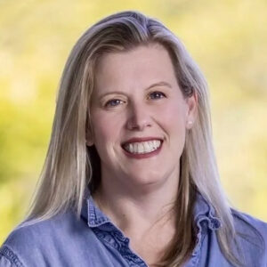 professional headshot of Amy Prevost